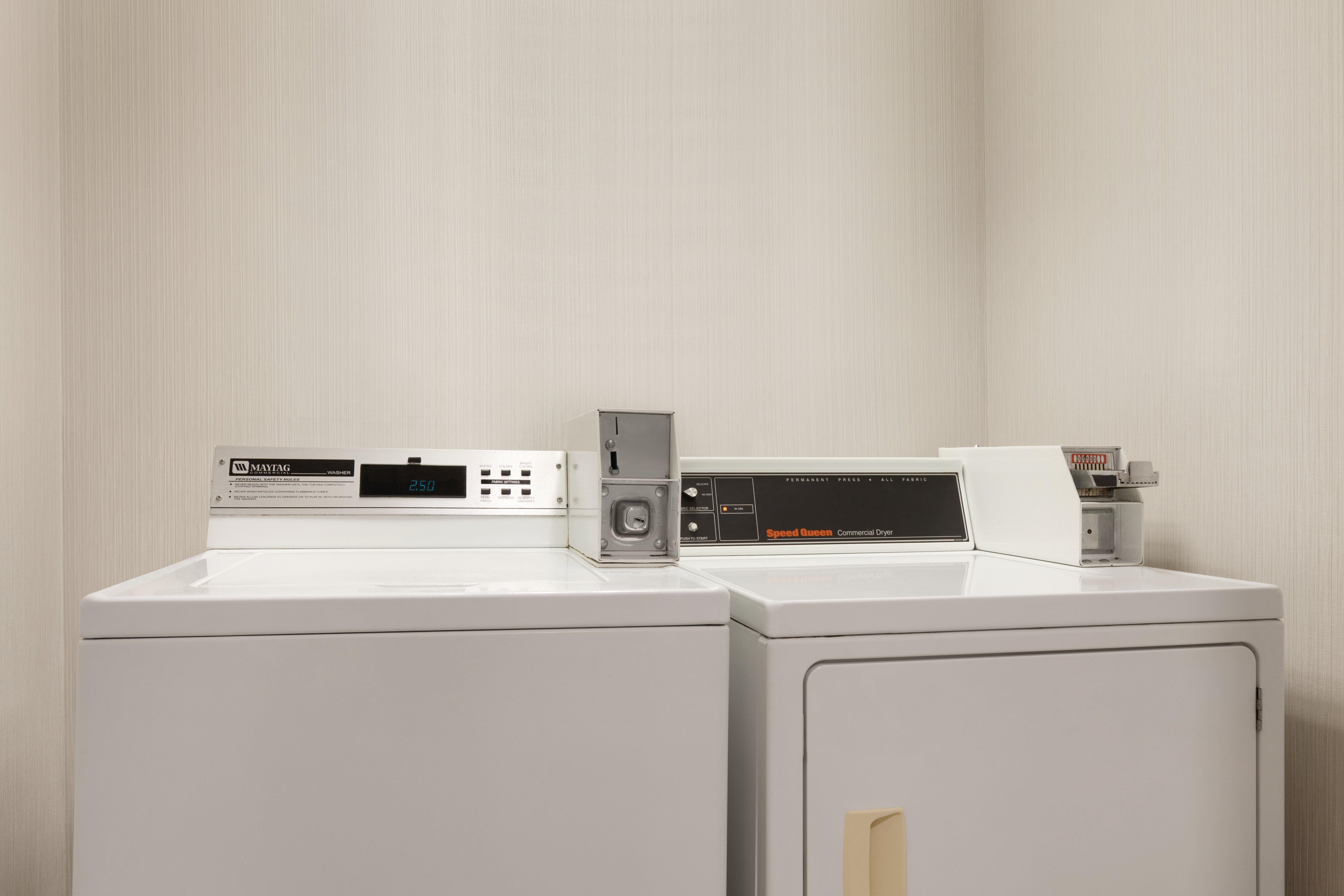 Holiday Inn Express Hartford South - Rocky Hill By Ihg Eksteriør billede