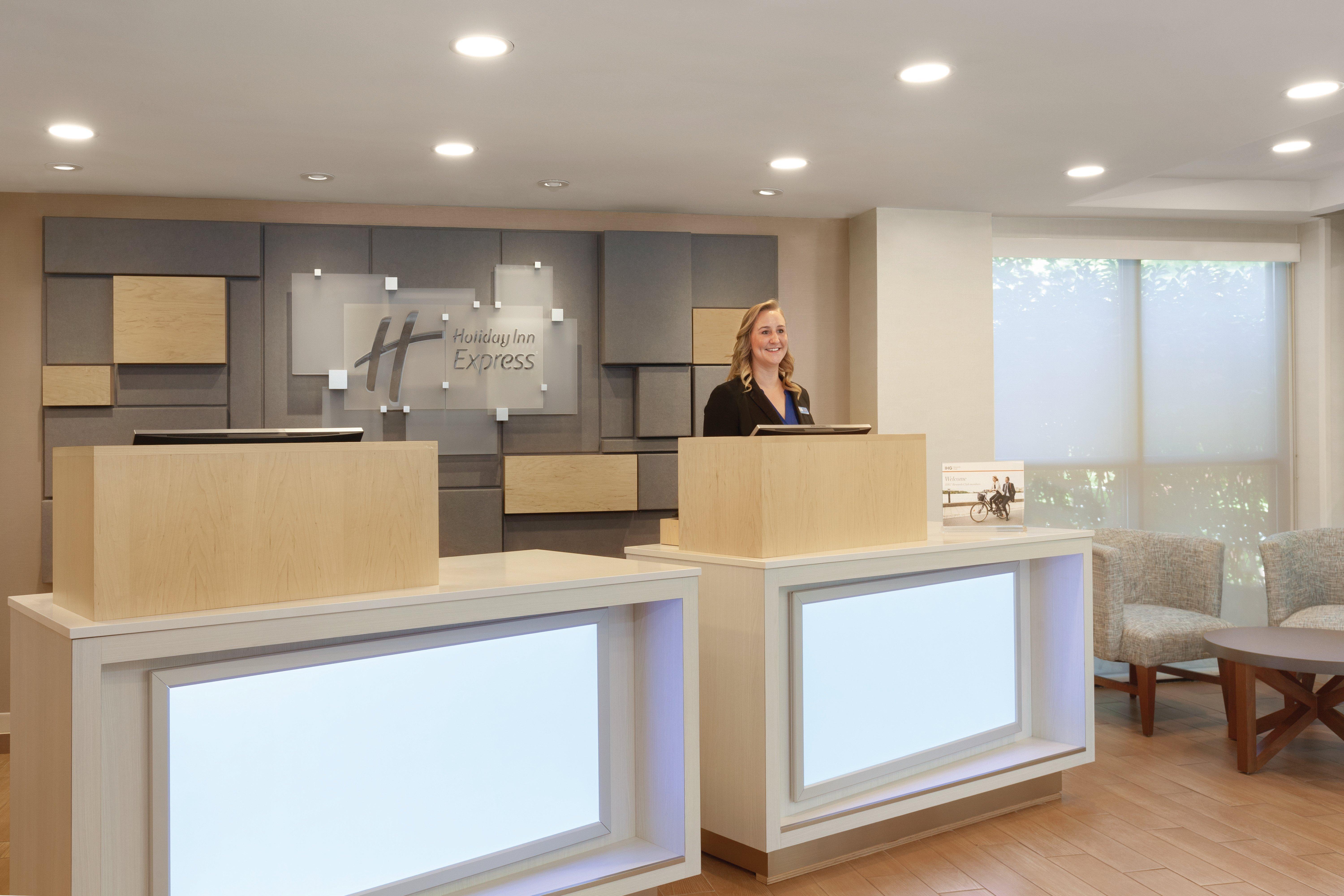 Holiday Inn Express Hartford South - Rocky Hill By Ihg Eksteriør billede